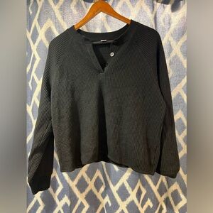 Old Navy Black Sweater Size M